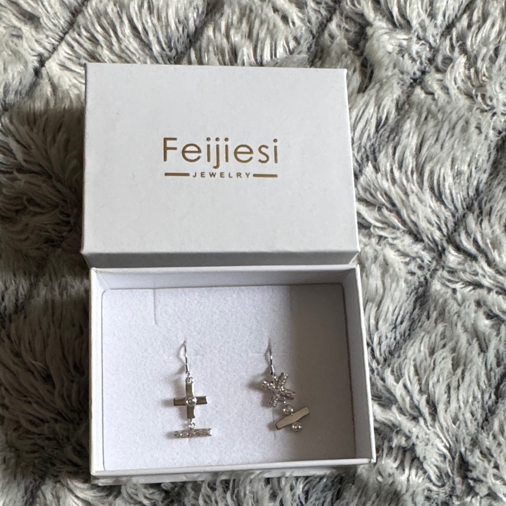 Feijiesi sterling silver math earrings cubic zicornia